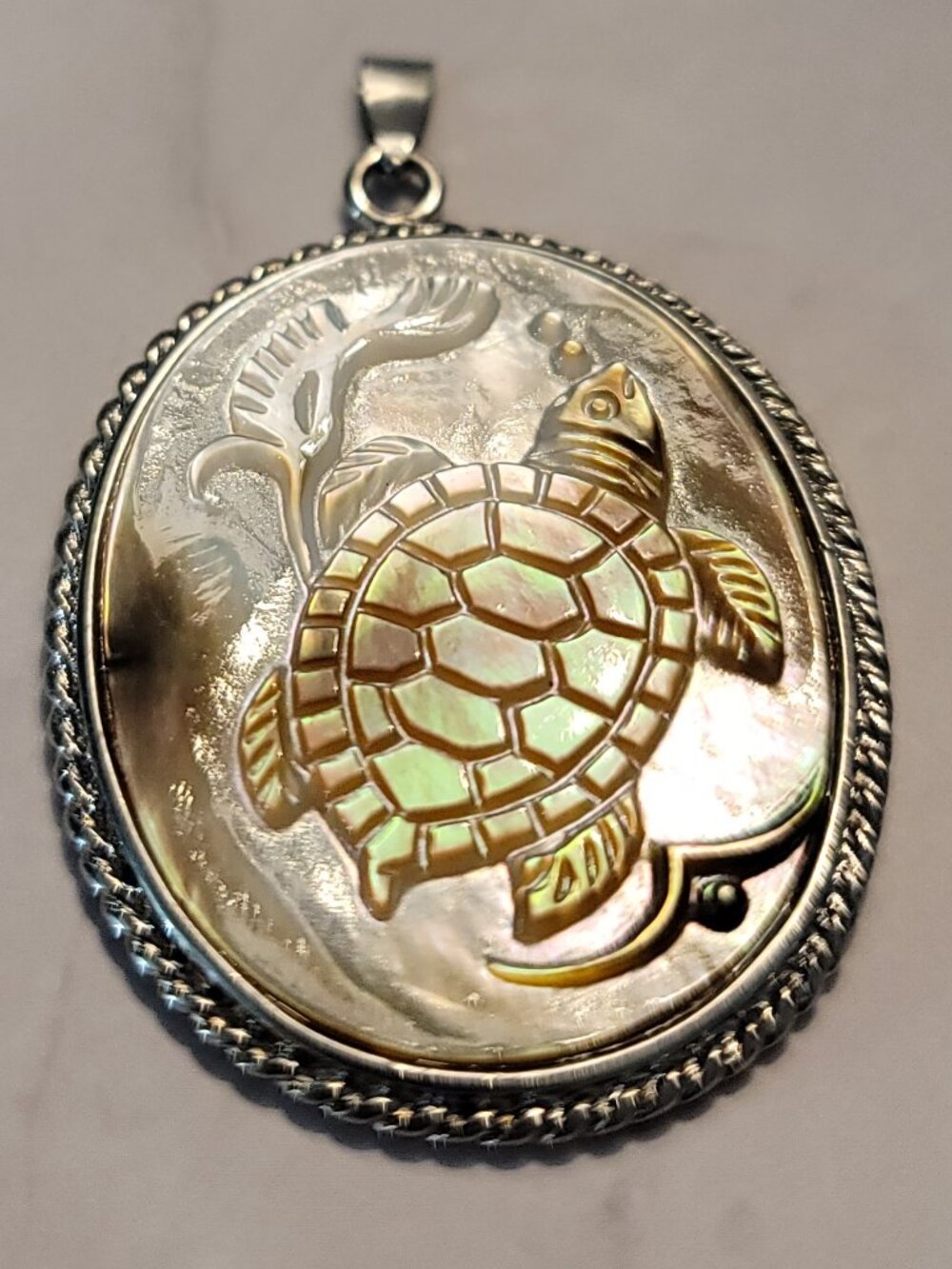 Hand Carved Sea Turtle Pendent - Picture 6 of 9